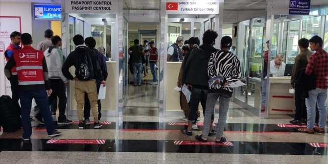 Kamu düzenini bozan yabancıların ülkeden çıkışı sağlanıyor