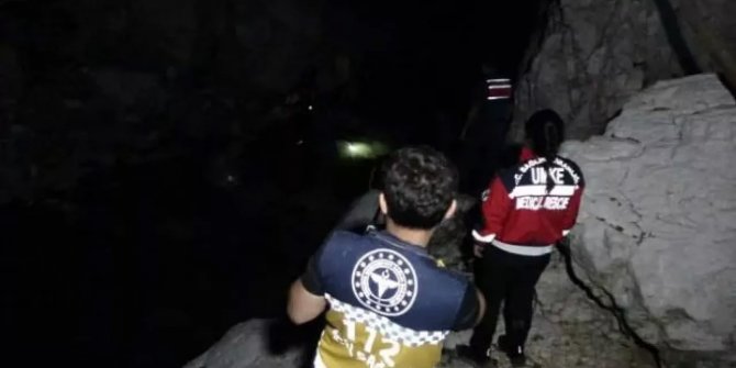 15 kişi kanyonda mahsur kaldı! Ekipler devreye girdi