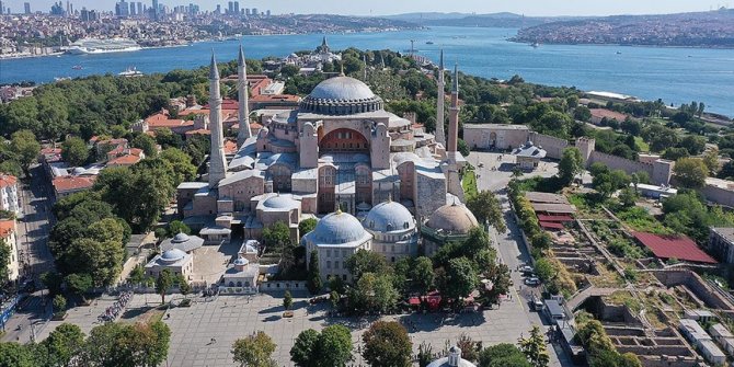 İstanbul Valisi Yerlikaya, Ayasofya belgeselini paylaştı