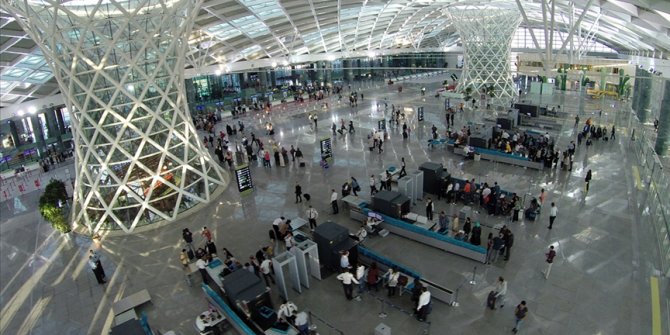 TAV yılın ilk yarısında 29,9 milyon yolcuya hizmet verdi