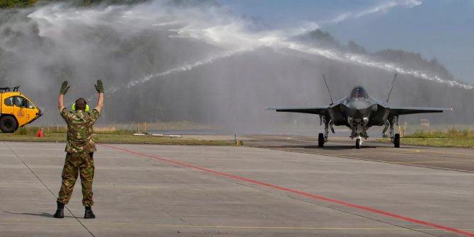 Kanada, ABD ile yapılan f-35 anlaşmasını gözden geçiriyor