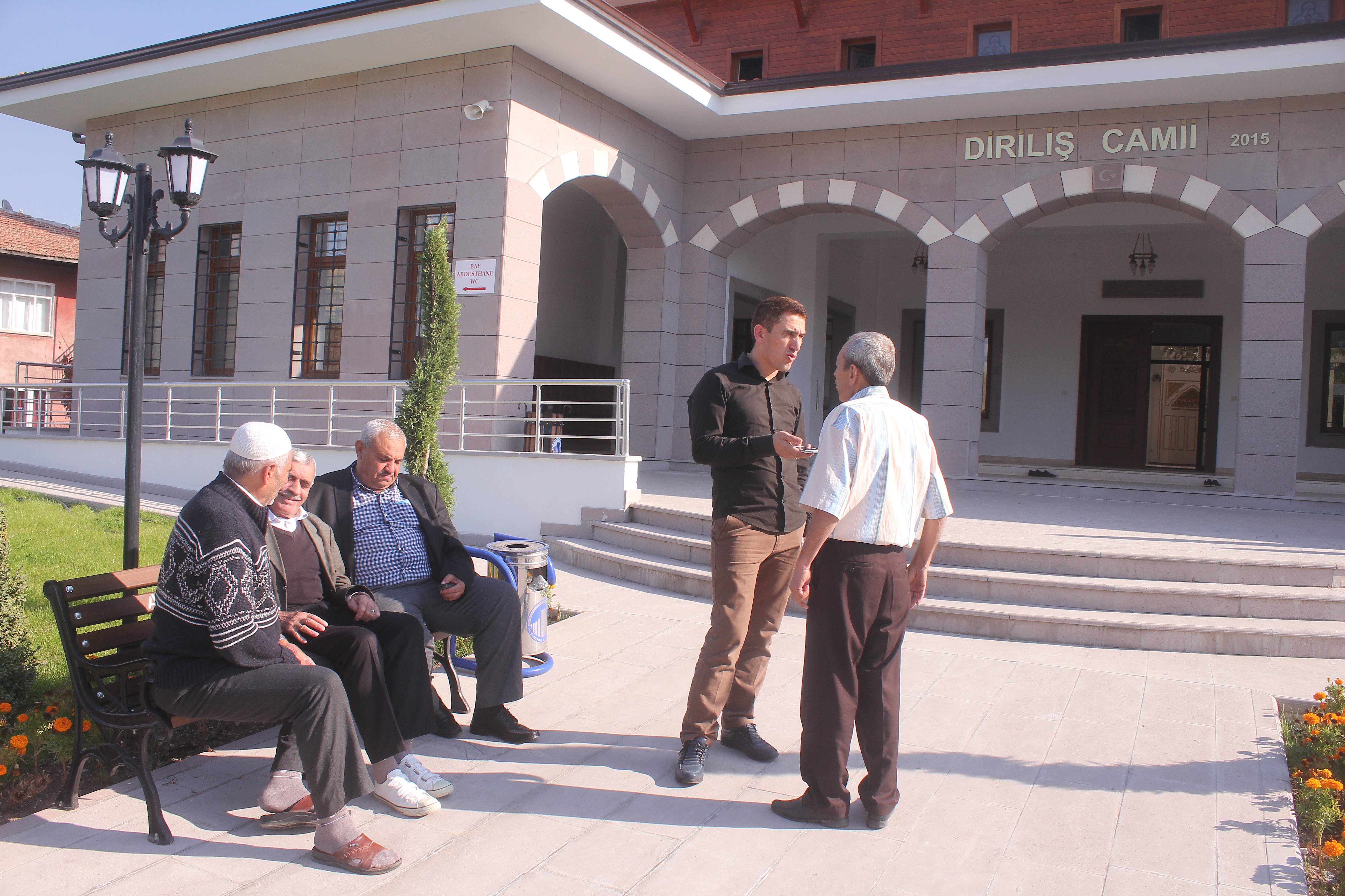 BU CAMİLERDE HUZUR DUYUYORUZ