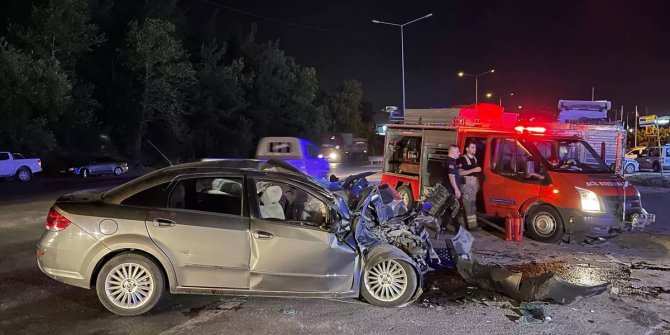 Bursa'da feci kaza: 2 ölü, 2 yaralı