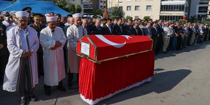 Şehit Astsubay Batuhan Şimşek, İzmir'de son yolculuğuna uğurlandı