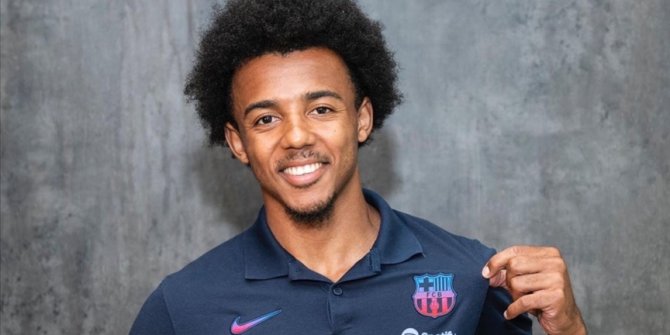 Barcelona, Fransız futbolcu Kounde'yi transfer etti