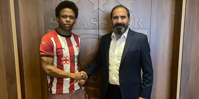 Sivasspor, Kamerunlu kanat oyuncusu Clinton N'Jie'yi transfer etti