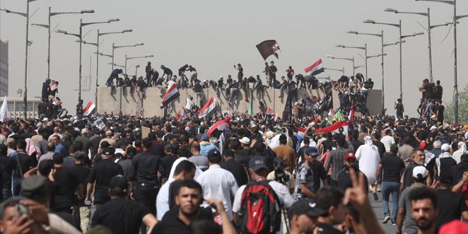Bağdat’ta Sadr destekçileri Yeşil Bölge’yi basmaya çalışıyor