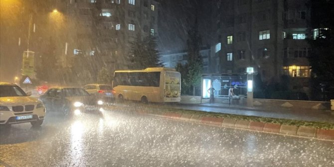 Edirne'de sağanak etkili oldu