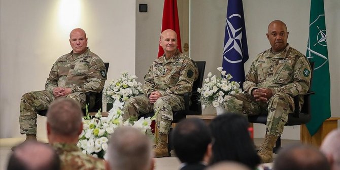 NATO Müttefik Kara Komutanlığında devir teslim töreni yapıldı