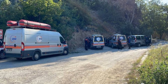 Karabük'te kanyonda mahsur kalan 2 kişiye ulaşılmaya çalışılıyor