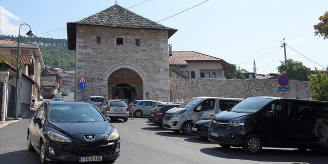 Aliya İzetbegoviç doğumunun 97. yılında anılıyor