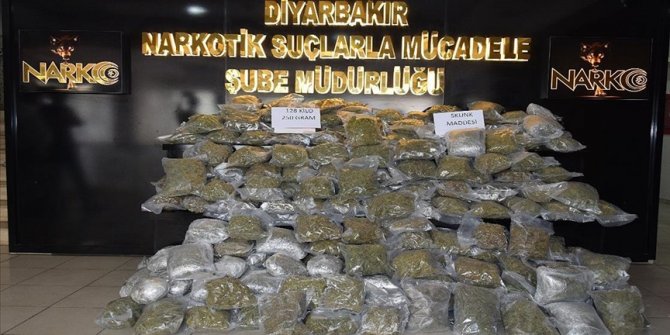 Diyarbakır'da 2 ayda 720 kilo 512 gram esrar ve türevleri ele geçirildi
