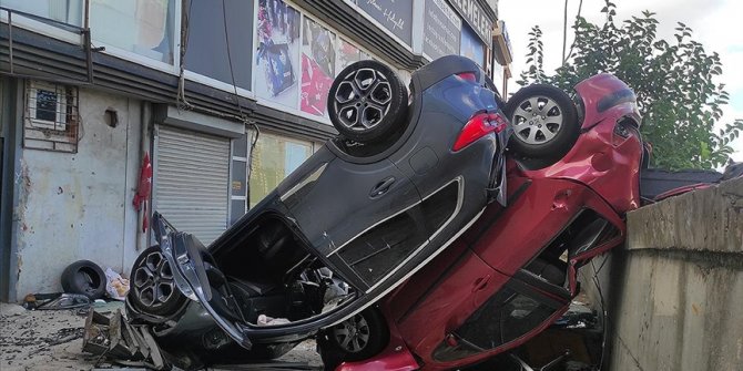 Viteste unuttuğu aracıyla ikinci kattan düşen sürücü ağır yaralandı