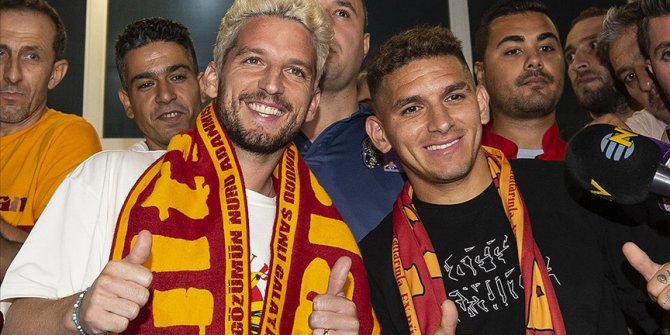 Dries Mertens ve Lucas Torreira Galatasaray'da