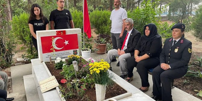 Şehit Başçavuş Ferhat Gedik, Hatay'da mezarı başında anıldı