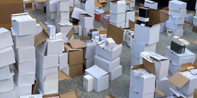 İstanbul'da 2 bin 947 şişe sahte parfüm ele geçirildi