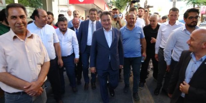 Ali Babacan, partisinin Niğde il başkanlığı açtı