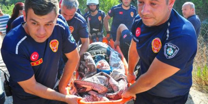 Manisa'da yere dökülen yağ nedeniyle, aynı saatte 3 ayrı kaza: 1'i ağır, 5 yaralı