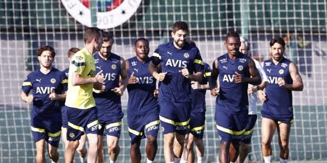 Fenerbahçe, Adana Demirspor mesaisine devam etti