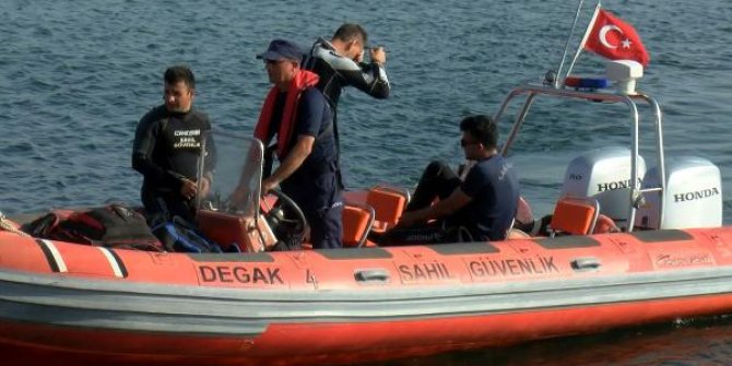 Kartal Sahili'nde denizde el bombası bulundu