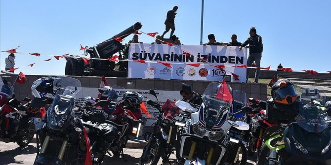 Motosikletliler Büyük Taarruz'un yıl dönümü etkinliği için Kocatepe'den yola çıktı