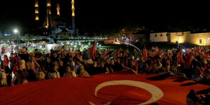 Edirne ve Tekirdağ'da fener alayı yürüyüşü