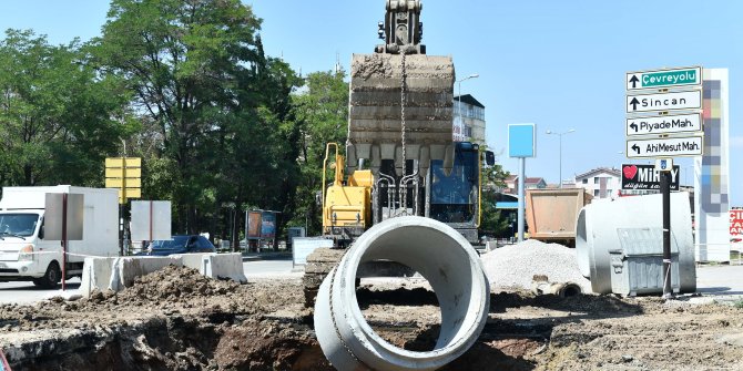 ASKİ Genel Müdürlüğü, yeni yağmur suyu ve pis su hattı yapım çalışmalarını hızlandırdı