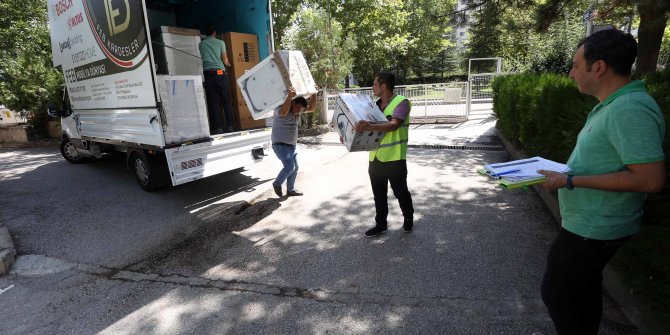 Belediye yağıştan etkilenen Yenimahalleli ailelere yardım elini uzattı