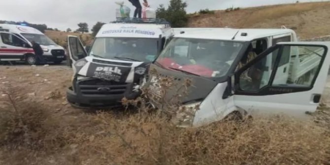 Tokat'ta yolcu minibüsü ile kamyonet çarpıştı: 4 yaralı