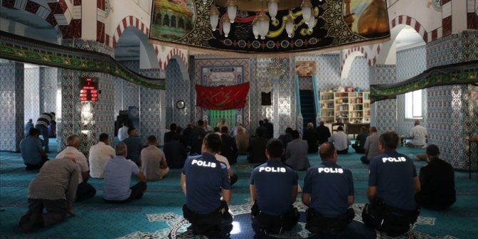 Iğdır'da 7 yıl önce terör saldırısında şehit olan 13 polis için mevlit okutuldu