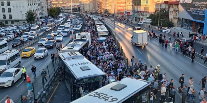 Avcılar'da feci metrobüs kazası