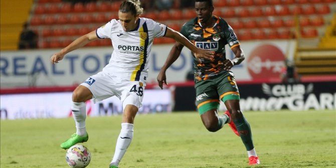 Corendon Alanyaspor, sahasında MKE Ankaragücü'nü yendi