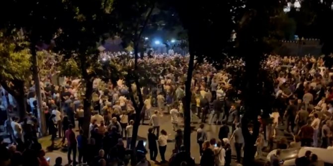 Ermenistan'da halk Paşinyan'ı protesto etmek için toplandı