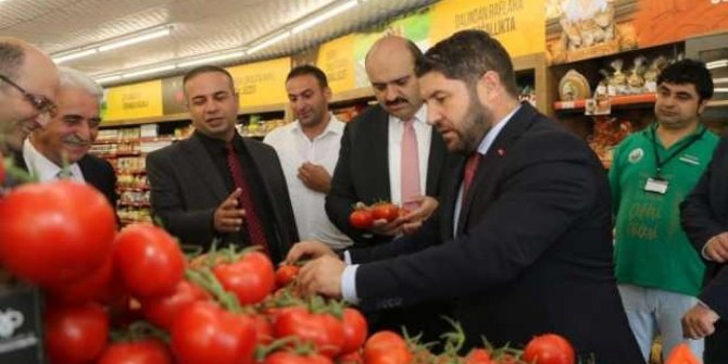 Türkiye’nin en ucuz salkım domatesi Aziziye’de