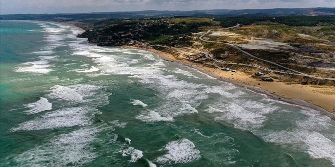 Karadeniz ve Akdeniz için fırtına, Marmara için sağanak uyarısı