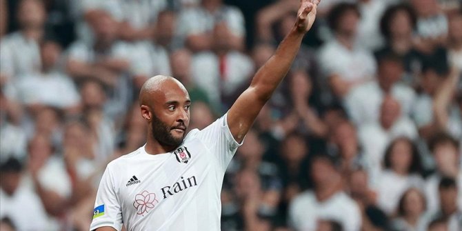 Beşiktaşlı futbolcu Redmond'un el tarak kemiğinde kırık tespit edildi