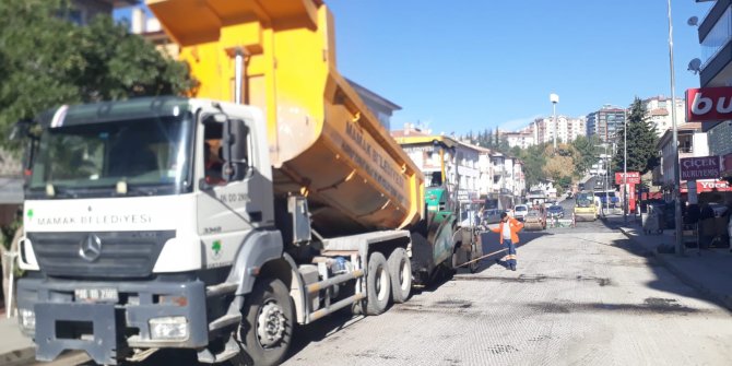 Mamak'ta asfalt çalışmaları devam ediyor