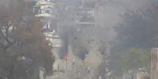 Fatih'te tarihi surlarda yangın