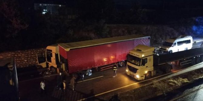 Kastamonu'da üç TIR kaza yaptı: 1 yaralı