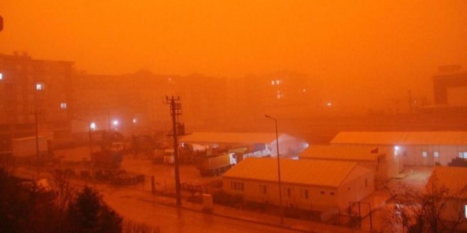 Meteoroloji uyardı: Kuvvetli sağanak, fırtına, sel ve toz taşınımı