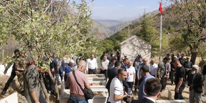 Siirt'in Daltepe ve Kalkancık köylerinde PKK'lı teröristlerin katlettiği 37 kişi anıldı