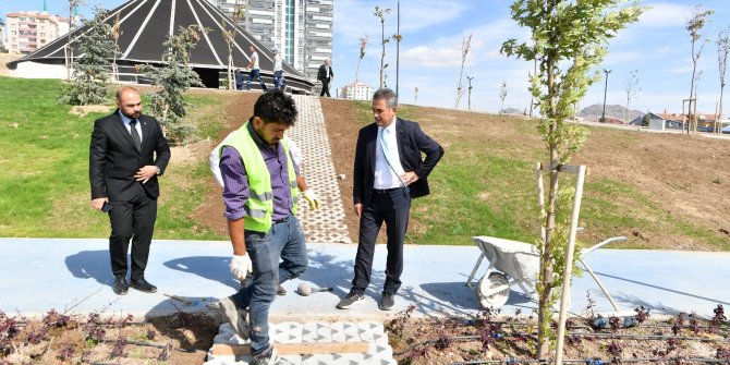 Köse Millet Bahçesi çalışmalarını yerinde inceledi