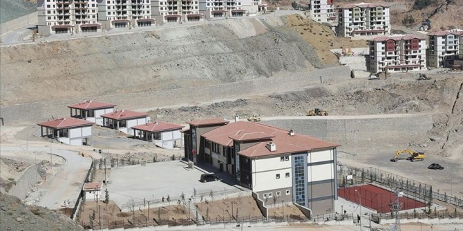 Yusufeli yeni yerleşim yerinde okullar 24 Ekim'de açılacak