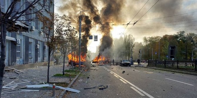Ukrayna'nın başkenti Kiev'e düzenlenen saldırılarda 8 kişi öldü, 24 kişi yaralandı