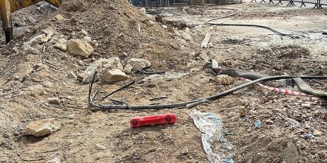 Ankara'da metro şantiyesinde kablolar alev aldı