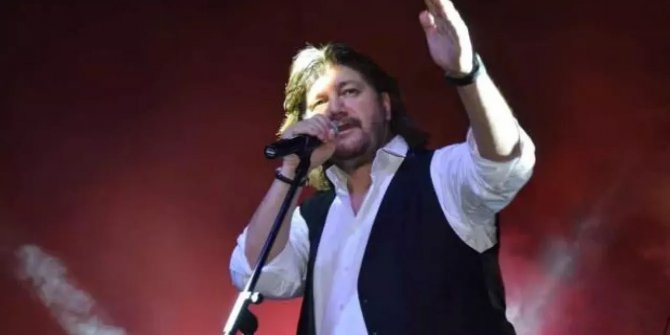 Ahmet Şafak konserini yarıda bıraktı