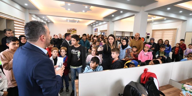 Pursaklar Belediye Başkanı Çetin Millet Kıraathanesi’ni miniklerle açtı