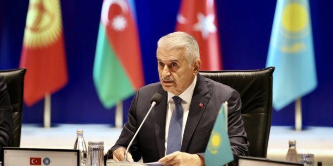 Binali Yıldırım, Azerbaycan'da trafik kazası geçirdi