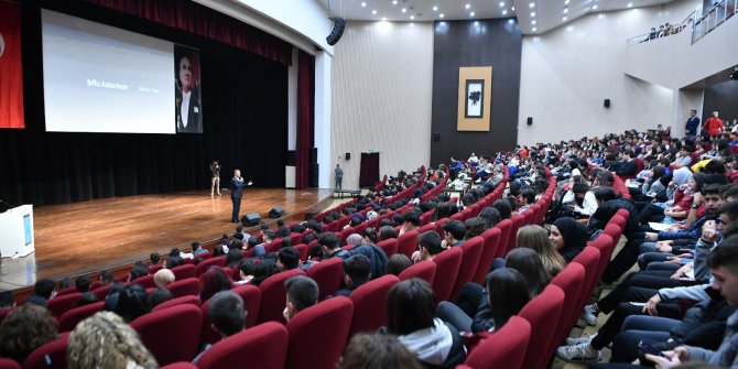 Mamak’ta 2023 YKS öncesi moral programı gerçekleştirildi