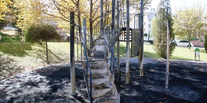 Eskişehir'de çocuk oyun parkına yakılarak zarar verildi